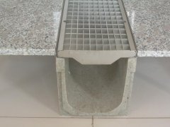 排水溝